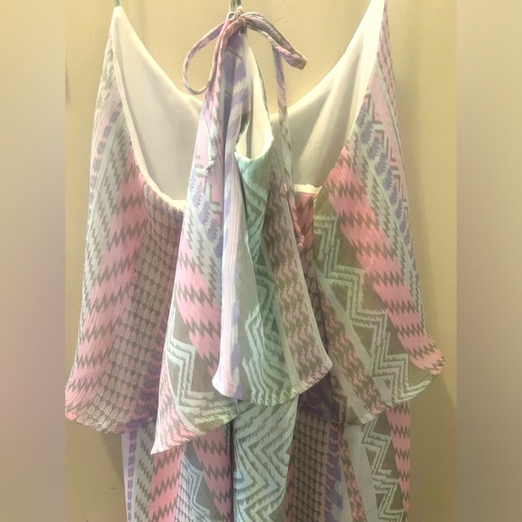 πMulti-Colored Sleeveless Aztec Mini Dress w/ Tie Back (size M)π - Picture 10 of 13